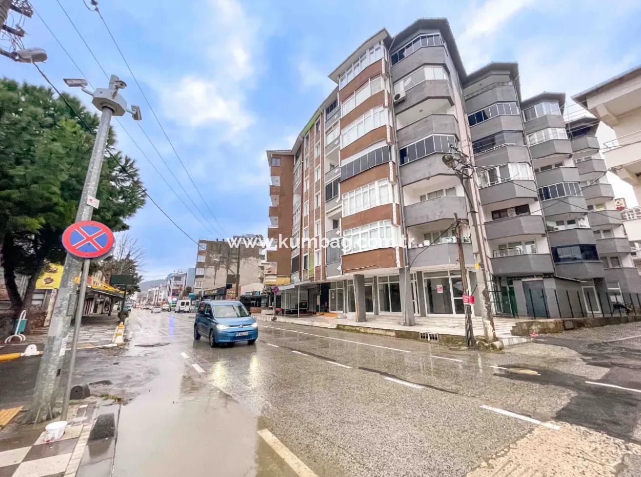 Kumbağ'da Deniz Manzaralı Ana Cadde Üzerinde Satılık 2+1 Daire