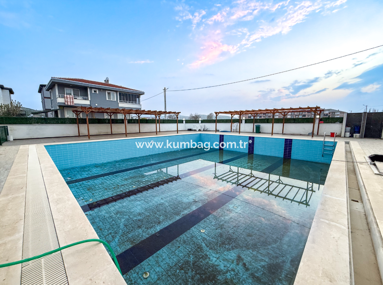 Havuzlu Aquaparklı Güvenlikli Sitede Sıfır Satılık Köşe 2+1 Daire