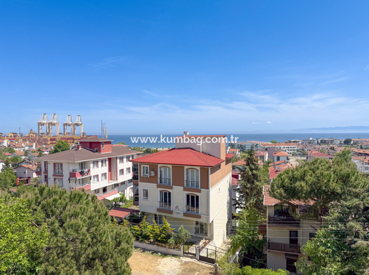Kumbağ'da Deniz Manzaralı Geniş Balkonlu Satılık Sıfır 2+1 Daire