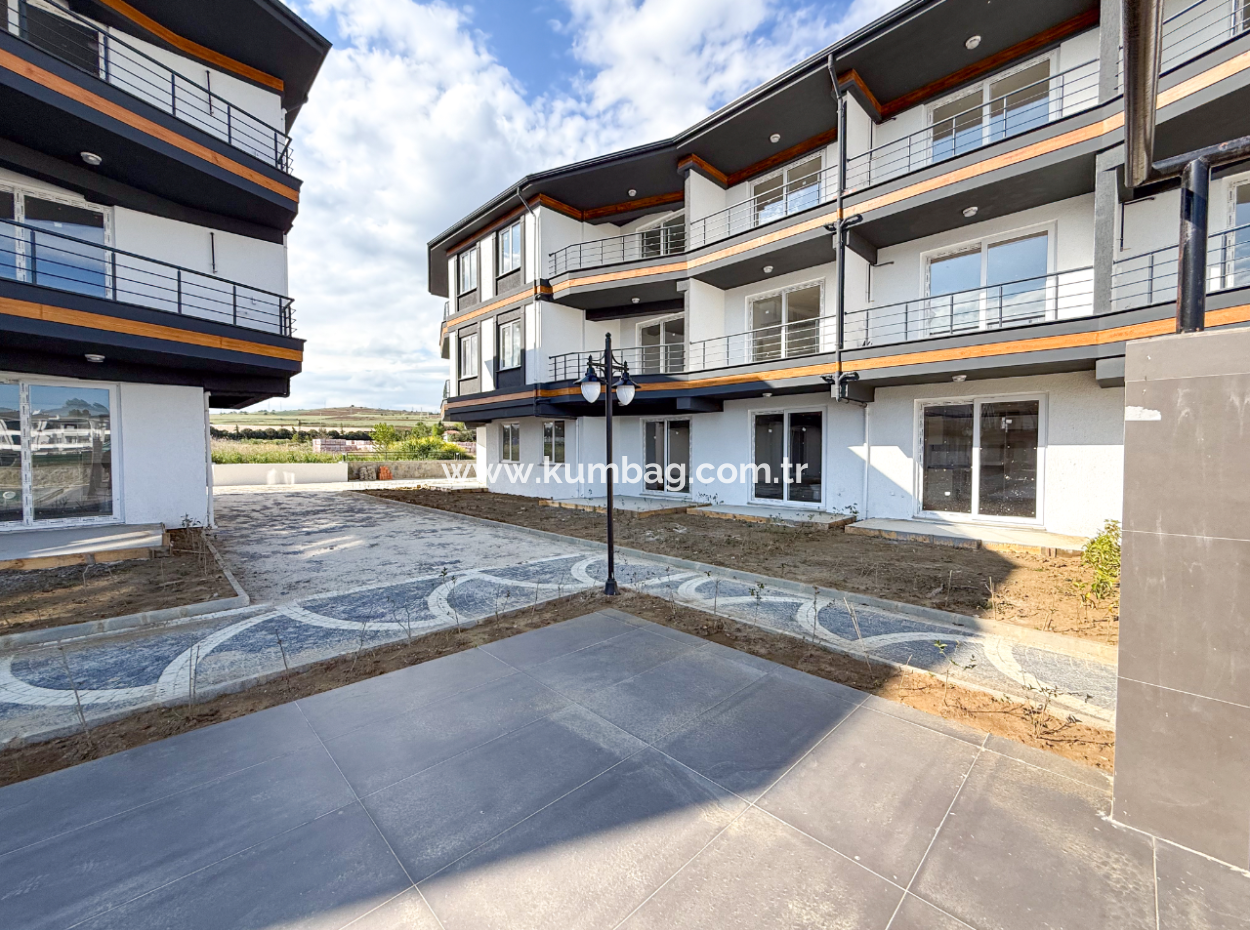 Kumbağ Havuzlu Sitede Denize Yakın Kiralık Lüks 2+1 Daireler