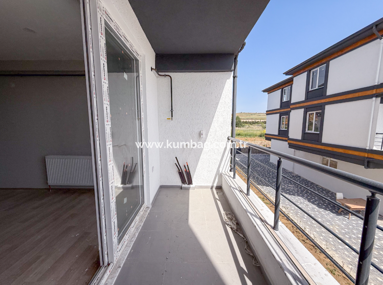 Kumbağ Havuzlu Sitede Denize Yakın Kiralık Lüks 2+1 Daireler