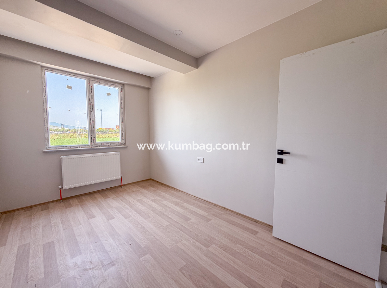 Kumbağ Havuzlu Sitede Denize Yakın Kiralık Lüks 2+1 Daireler