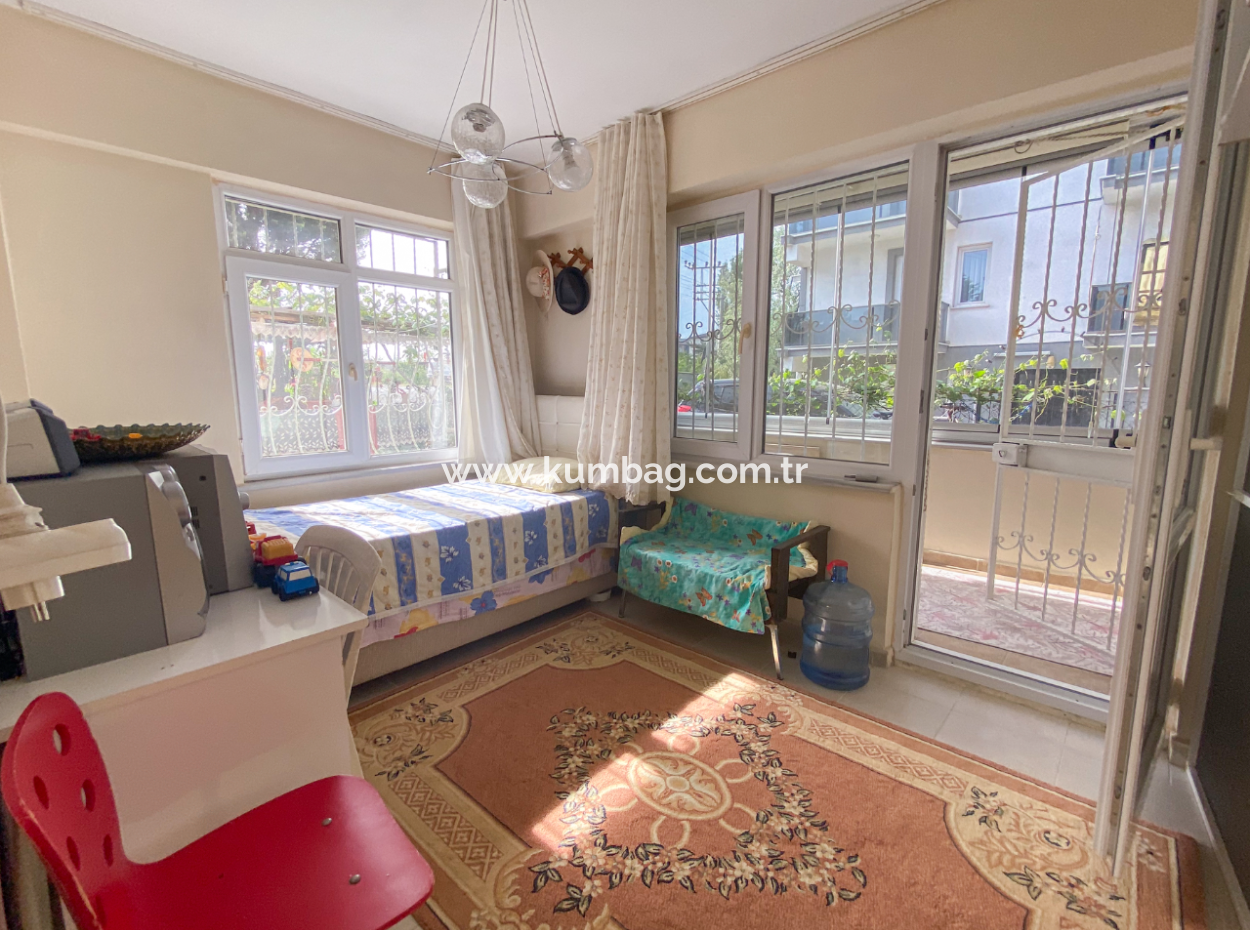 Kumbağ Cadde Üzerinde Satılık 2+1 Bahçe Kat Daire