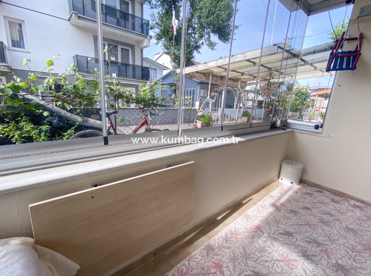 Kumbağ Cadde Üzerinde Satılık 2+1 Bahçe Kat Daire