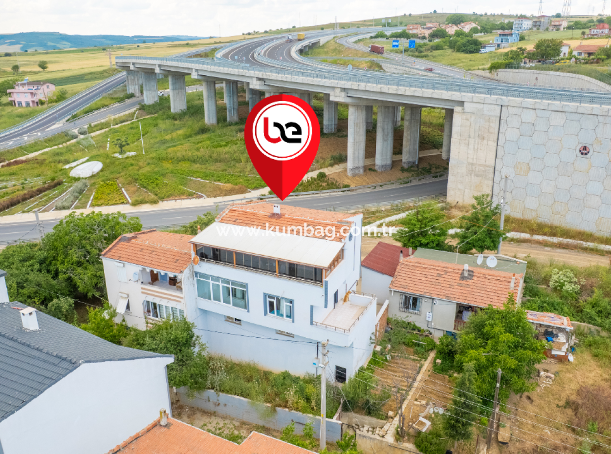 Deniz Manzaralı Ve Caddeye Sıfır Satılık Tripleks Müstakil Ev