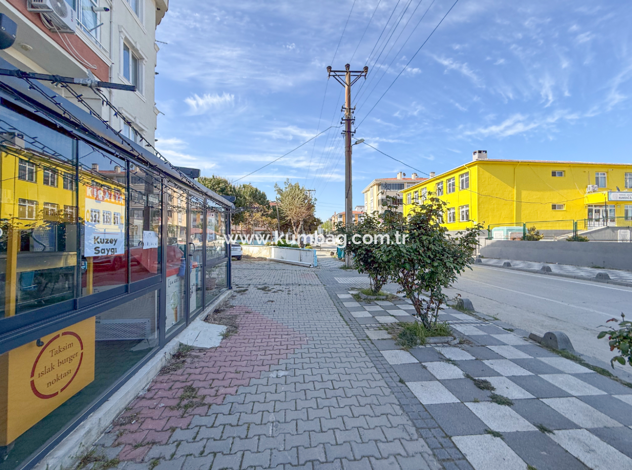 Kumbağ Cadde Üstünde Kiralık Taksim Islak Burger Dükkanı