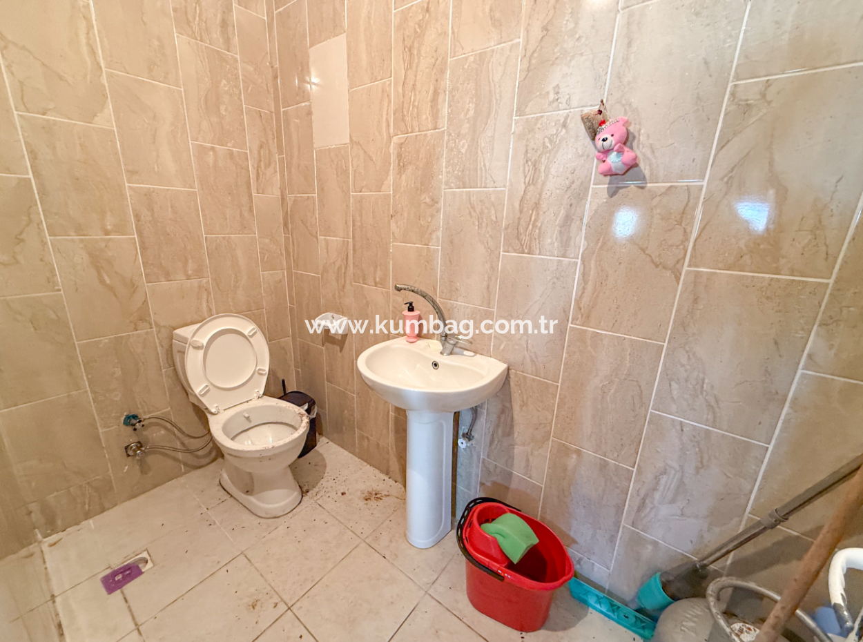 Kumbağ Cadde Üstünde Kiralık Taksim Islak Burger Dükkanı