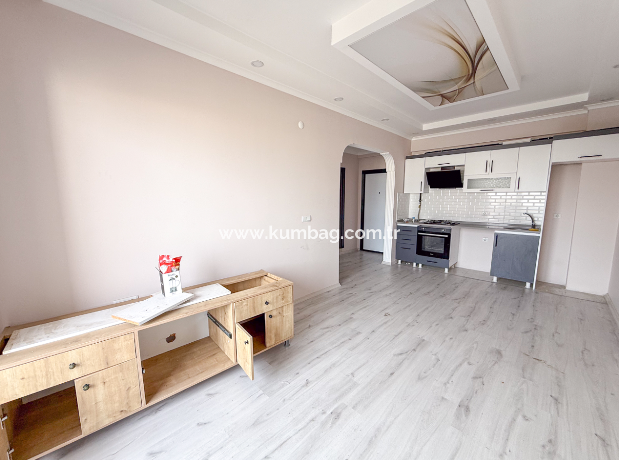 Kumbağ Ana Caddeye Sıfır Site İçinde Kiralık 1+1 Daire