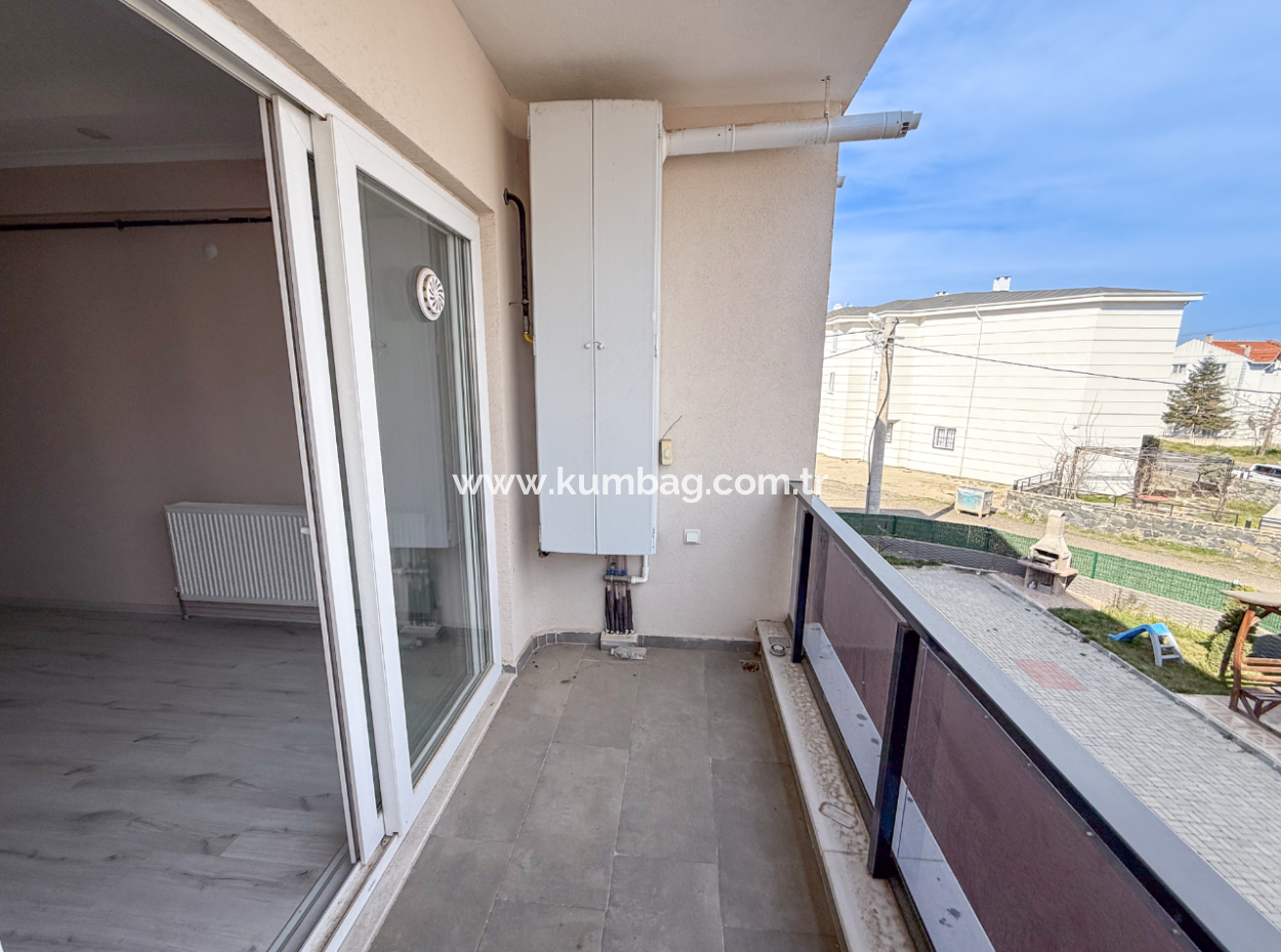 Kumbağ Ana Caddeye Sıfır Site İçinde Kiralık 1+1 Daire