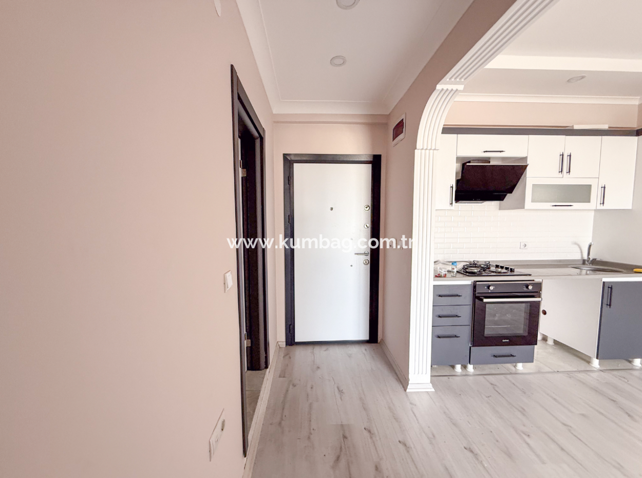 Kumbağ Ana Caddeye Sıfır Site İçinde Kiralık 1+1 Daire