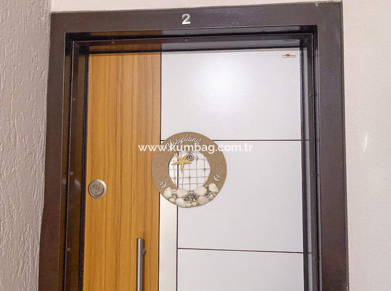 Kumbağ'da Caddenin Deniz Tarafında İskanlı Bahçeli Satılık 1+1