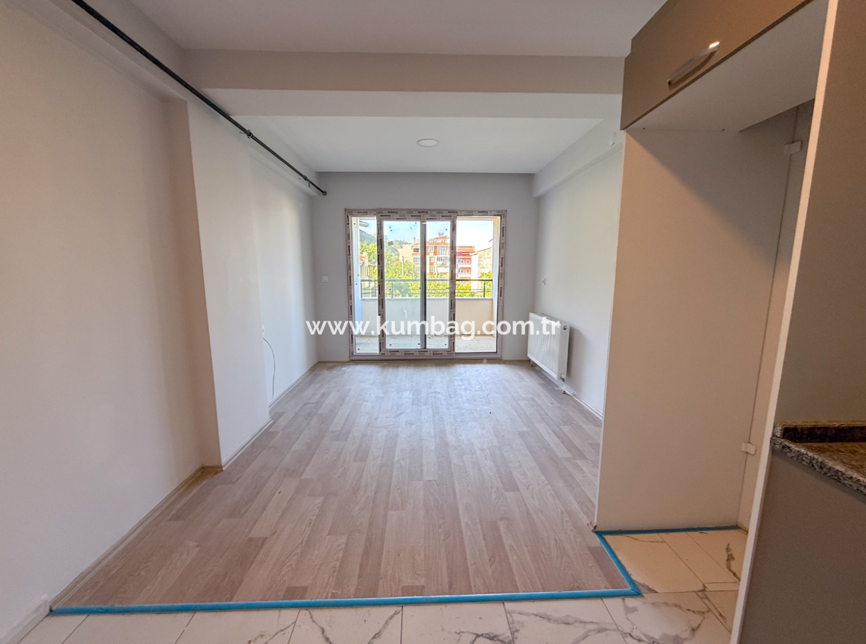 Kumbağ Migros Arkasında Önü Kapanmaz Kiralık Sıfır 2+1 Daire