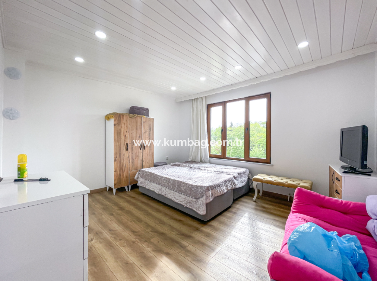 Tekirdağ Naipköy Mah. 4+1 Satılık Müstakil Köy Evi Ve Müştemilat