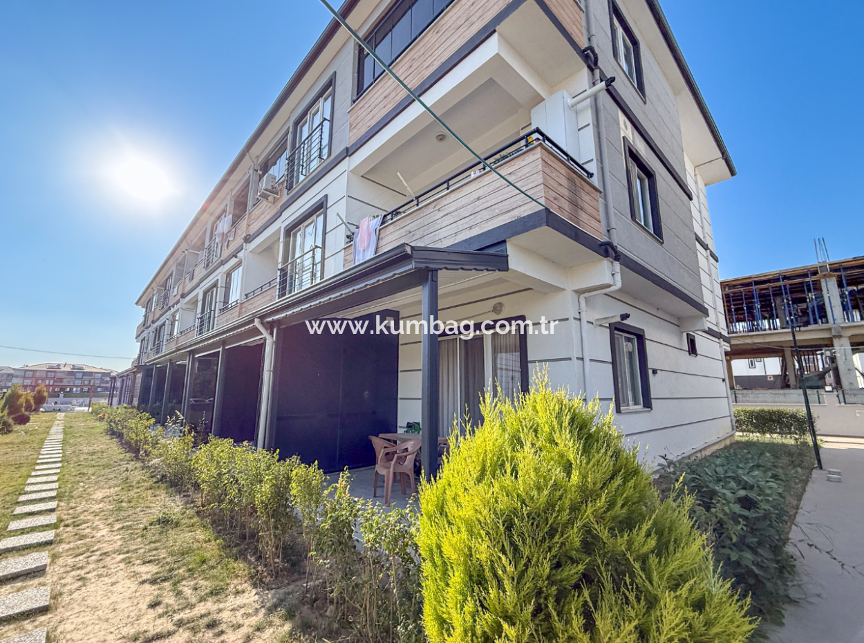 Havuzlu Aquaparklı Güvenlikli Site İçinde Satılık 1+1 Daire