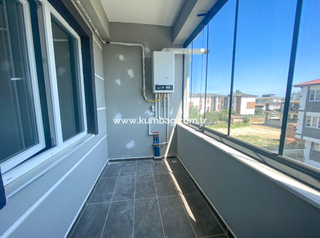 Havuzlu Aquaparklı Güvenlikli Site İçinde Satılık 1+1 Daire