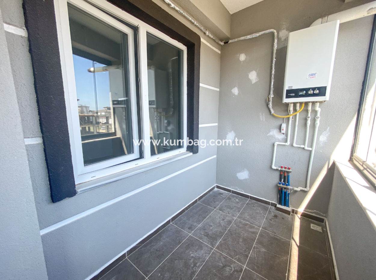 Havuzlu Aquaparklı Güvenlikli Site İçinde Satılık 1+1 Daire