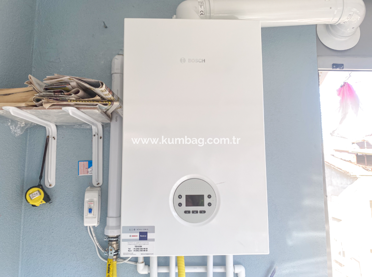 Kumbağ Pazar Sokağında Geniş Balkonlu Eşyalı Satılık 2+1 Daire