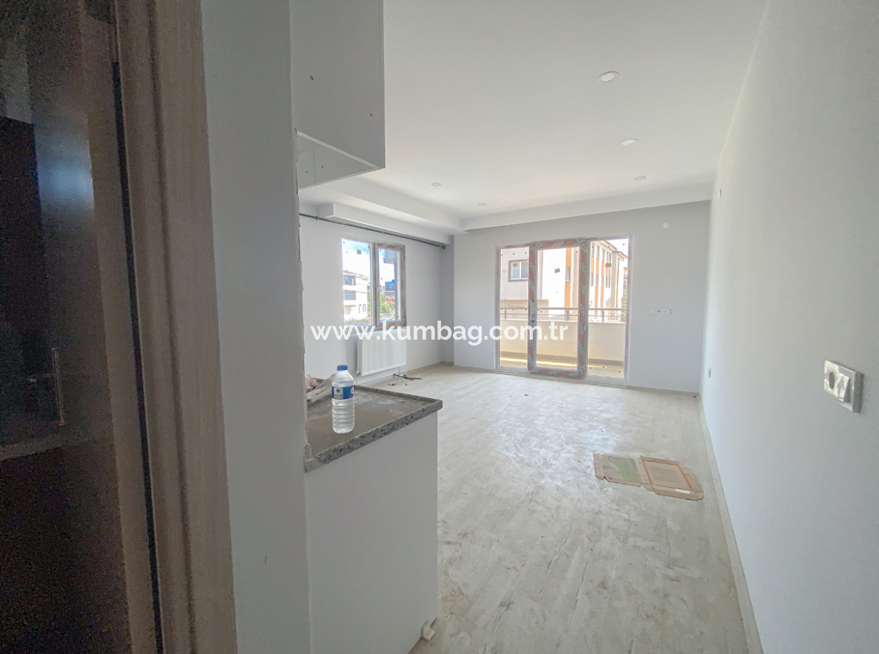 Havuzlu Aquaparklı Güvenlikli Site İçinde Kiralık 2+1 Daire