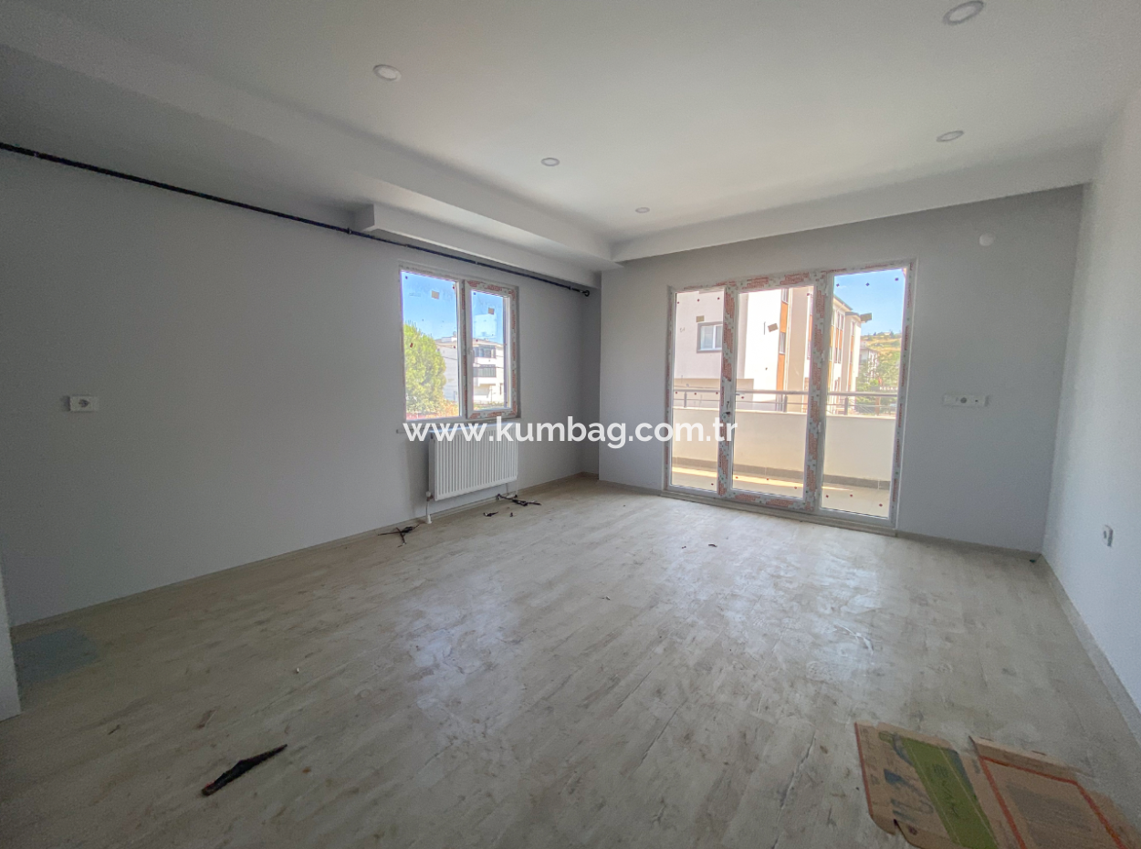 Havuzlu Aquaparklı Güvenlikli Site İçinde Kiralık 2+1 Daire