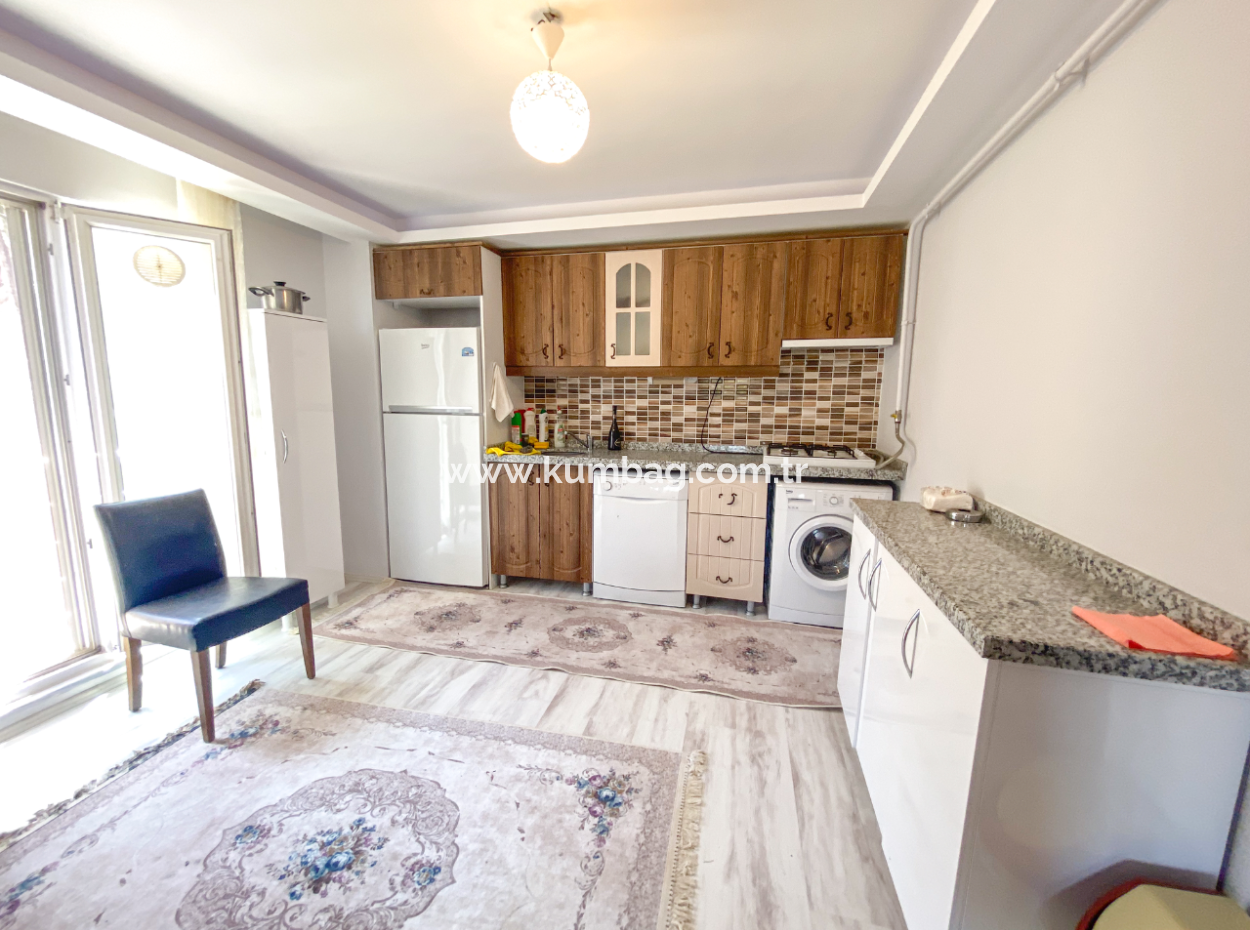 Kumbağ'da Deniz Manzaralı Havuzlu Eşyalı 2+1 Satılık Daire