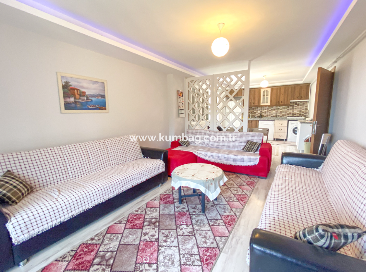 Kumbağ'da Deniz Manzaralı Havuzlu Eşyalı 2+1 Satılık Daire