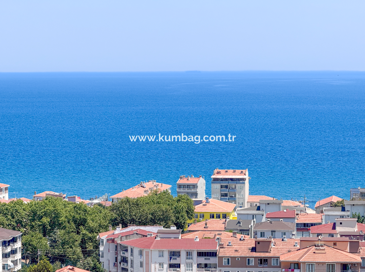 Kumbağ'da Deniz Manzaralı Havuzlu Eşyalı 2+1 Satılık Daire