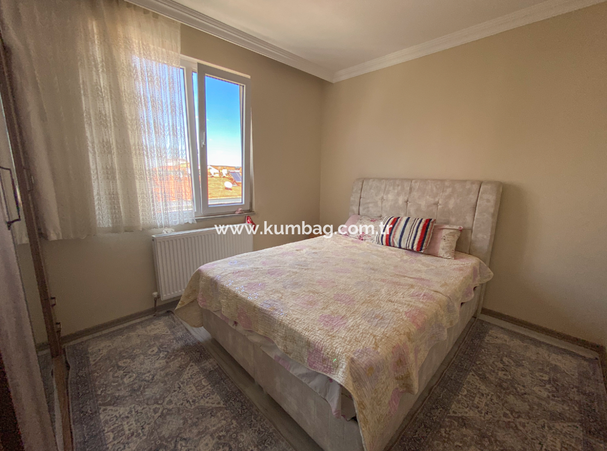 Kumbağ'da Merkezi Konumda Eşyalı 2+1 Kiralık Daire