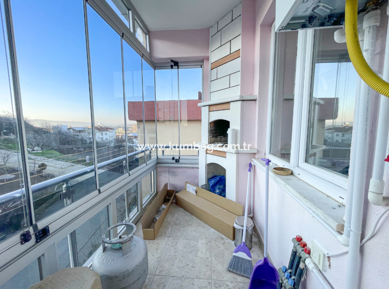 Kumbağ'da Merkezi Konumda Asansörlü Eşyalı 2+1 Kiralık Daire