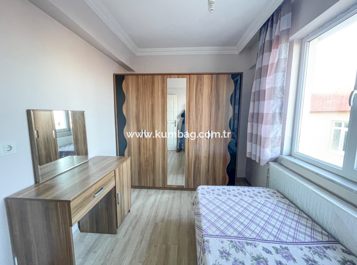 Kumbağ'da Merkezi Konumda Asansörlü Eşyalı 2+1 Kiralık Daire