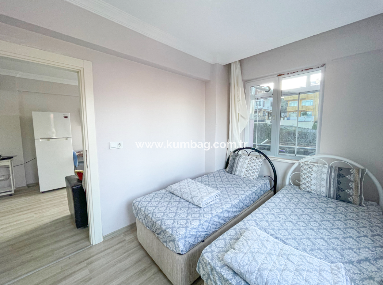 Kumbağ'da Merkezi Konumda Asansörlü Eşyalı 2+1 Kiralık Daire