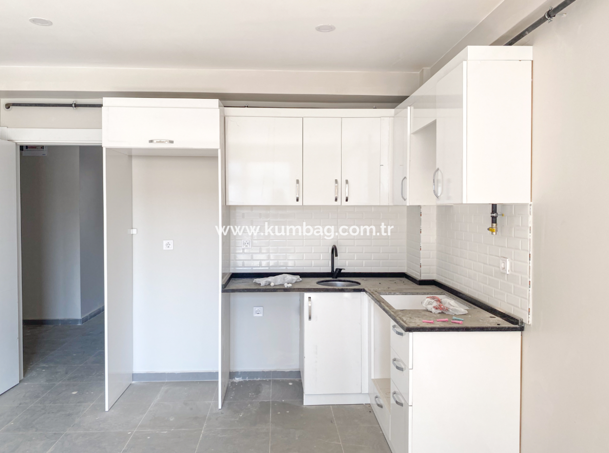 Kumbağ Havuzlu Sitede Denize Yakın Satılık Lüks 2+1 Daireler