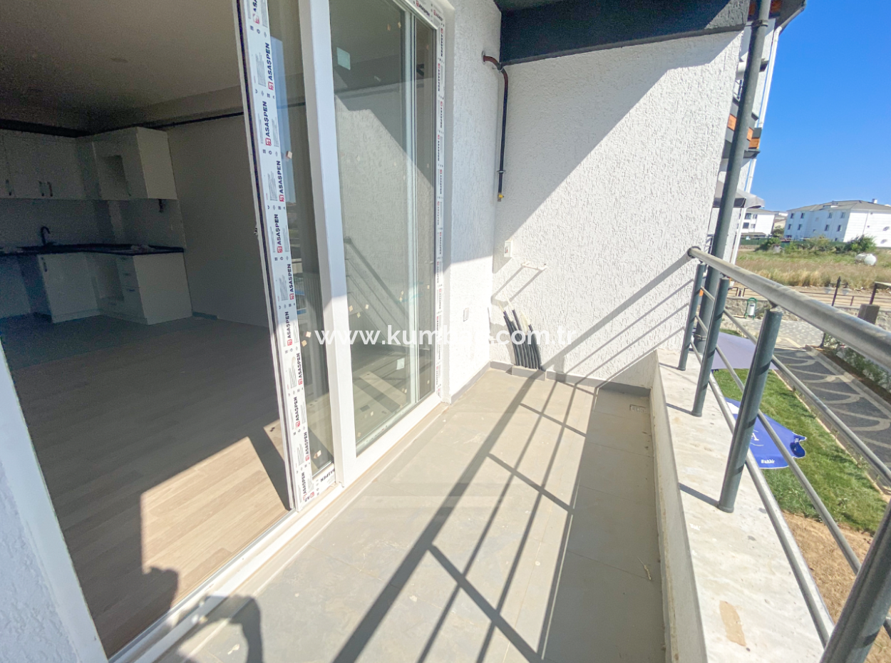 Kumbağ Havuzlu Sitede Denize Yakın Satılık Lüks 2+1 Daireler