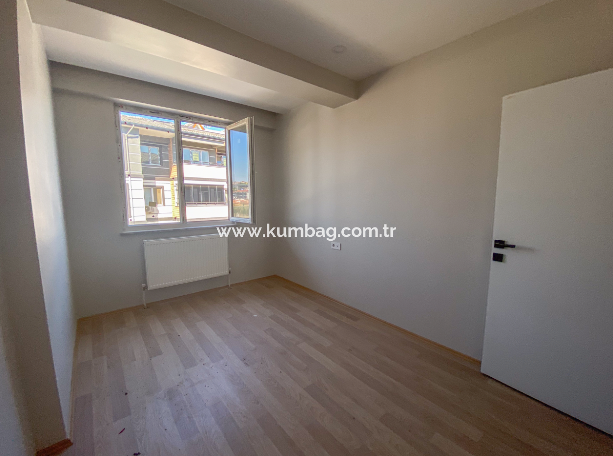 Kumbağ Havuzlu Sitede Denize Yakın Satılık Lüks 2+1 Daireler