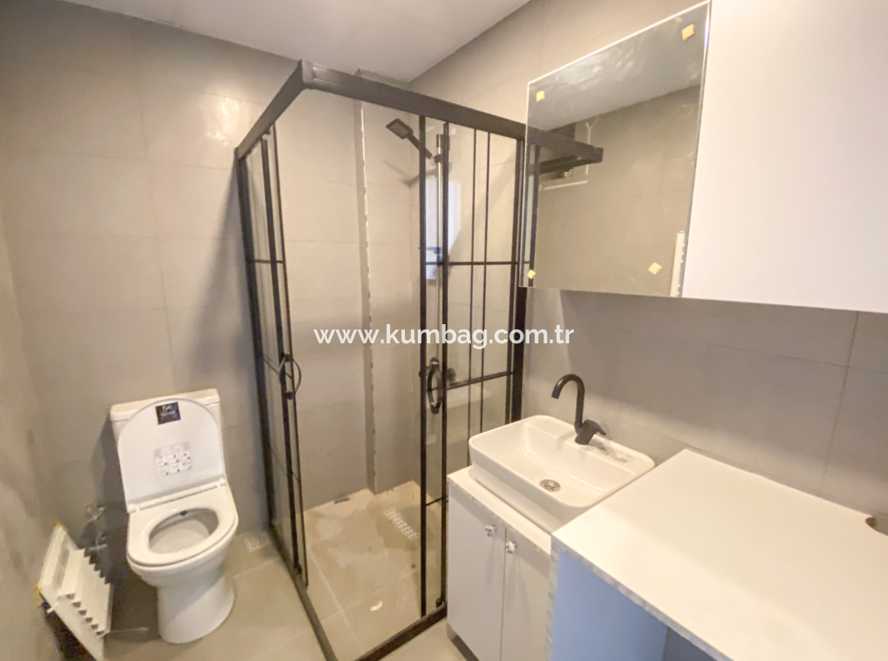 Kumbağ Havuzlu Sitede Denize Yakın Satılık Lüks 2+1 Daireler