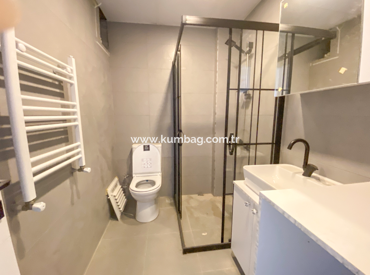 Kumbağ Havuzlu Sitede Denize Yakın Satılık Lüks 2+1 Daireler