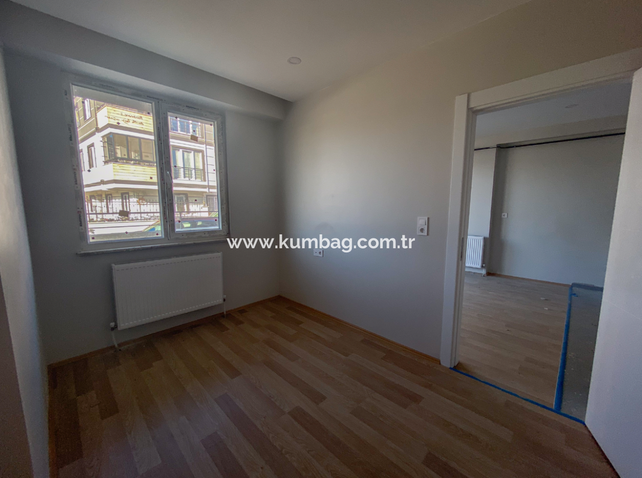 Kumbağ Havuzlu Sitede Denize Yakın Satılık Lüks 1+1 Daireler