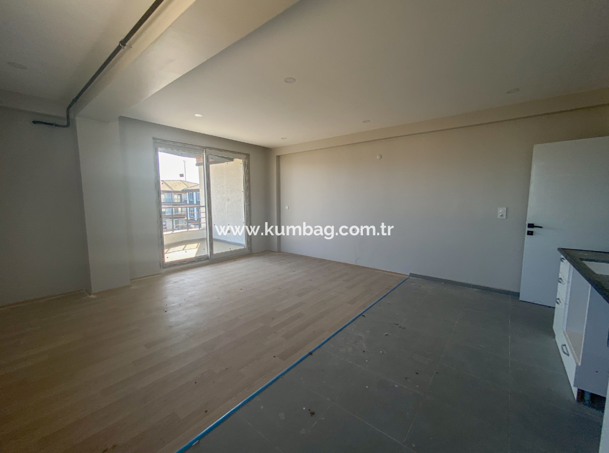 Kumbağ Havuzlu Sitede Denize Yakın Kiralık Lüks 2+1 Daireler