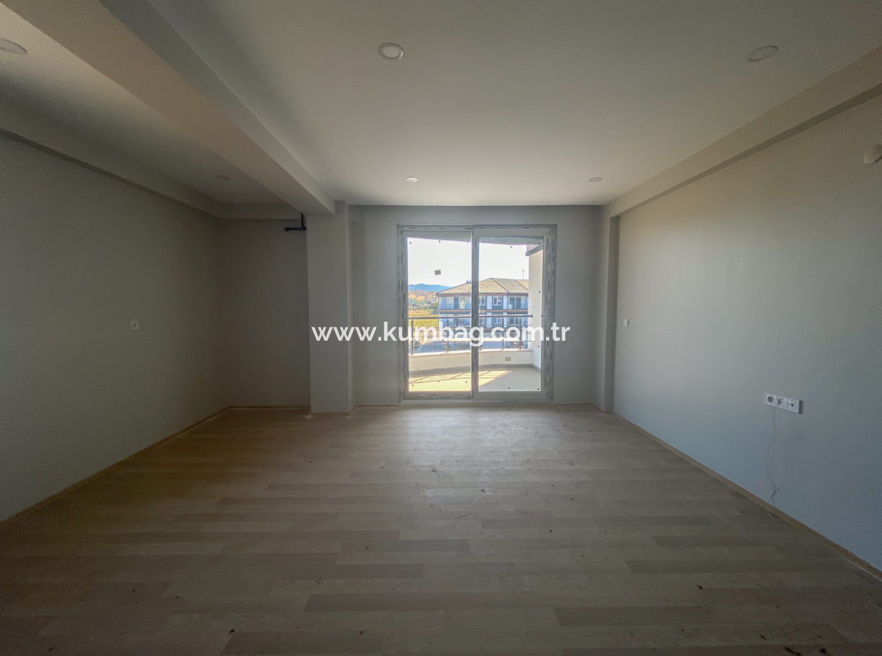 Kumbağ Havuzlu Sitede Denize Yakın Kiralık Lüks 2+1 Daireler