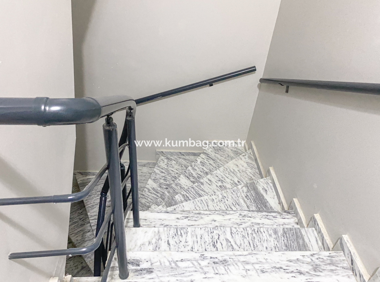 Kumbağ Havuzlu Sitede Denize Yakın Kiralık Lüks 2+1 Daireler