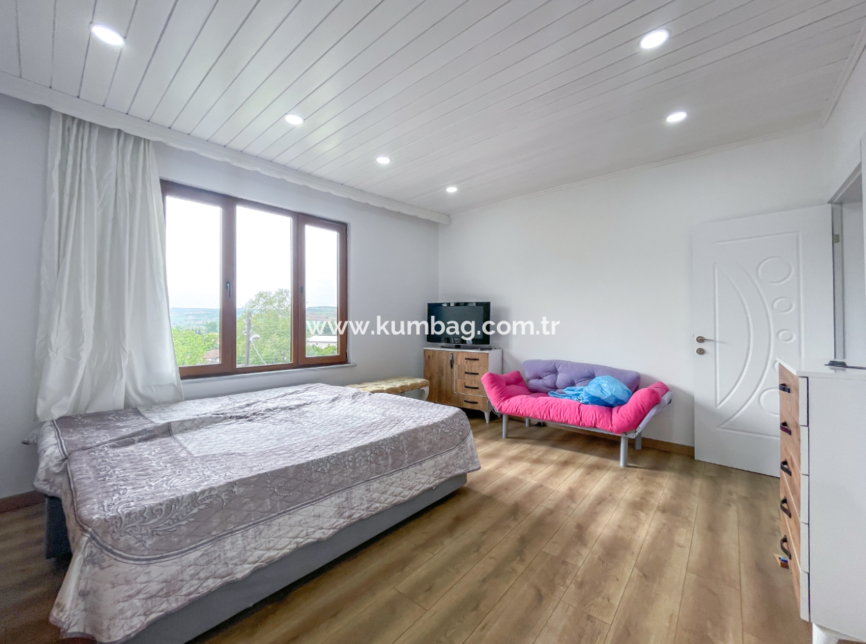 Tekirdağ Naipköy Mah. 4+1 Satılık Müstakil Köy Evi Ve Müştemilat