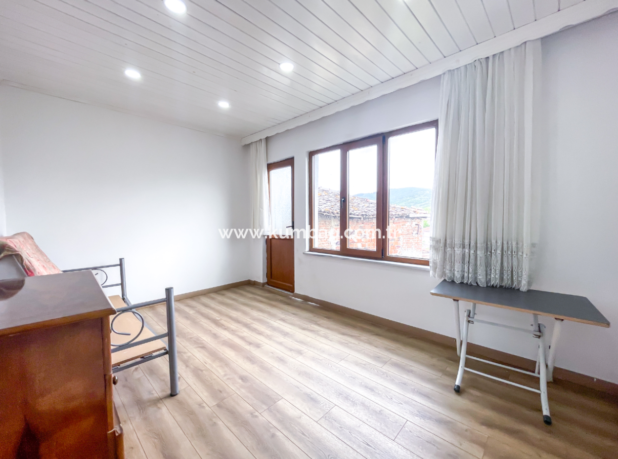 Tekirdağ Naipköy Mah. 4+1 Satılık Müstakil Köy Evi Ve Müştemilat