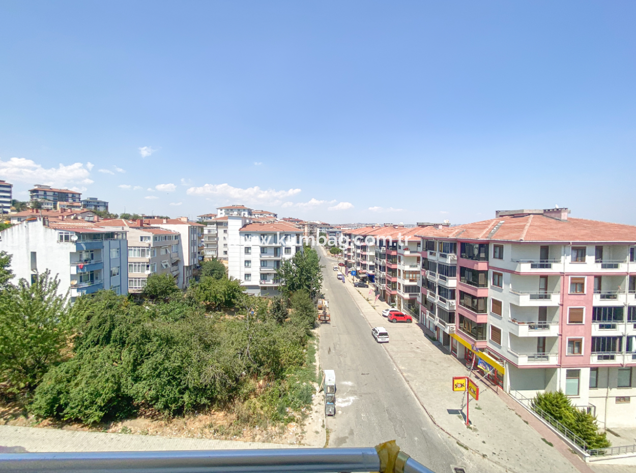 Altınova Mah. Site İçerisinde Deniz Manzaralı Satılık 2+1 Daire