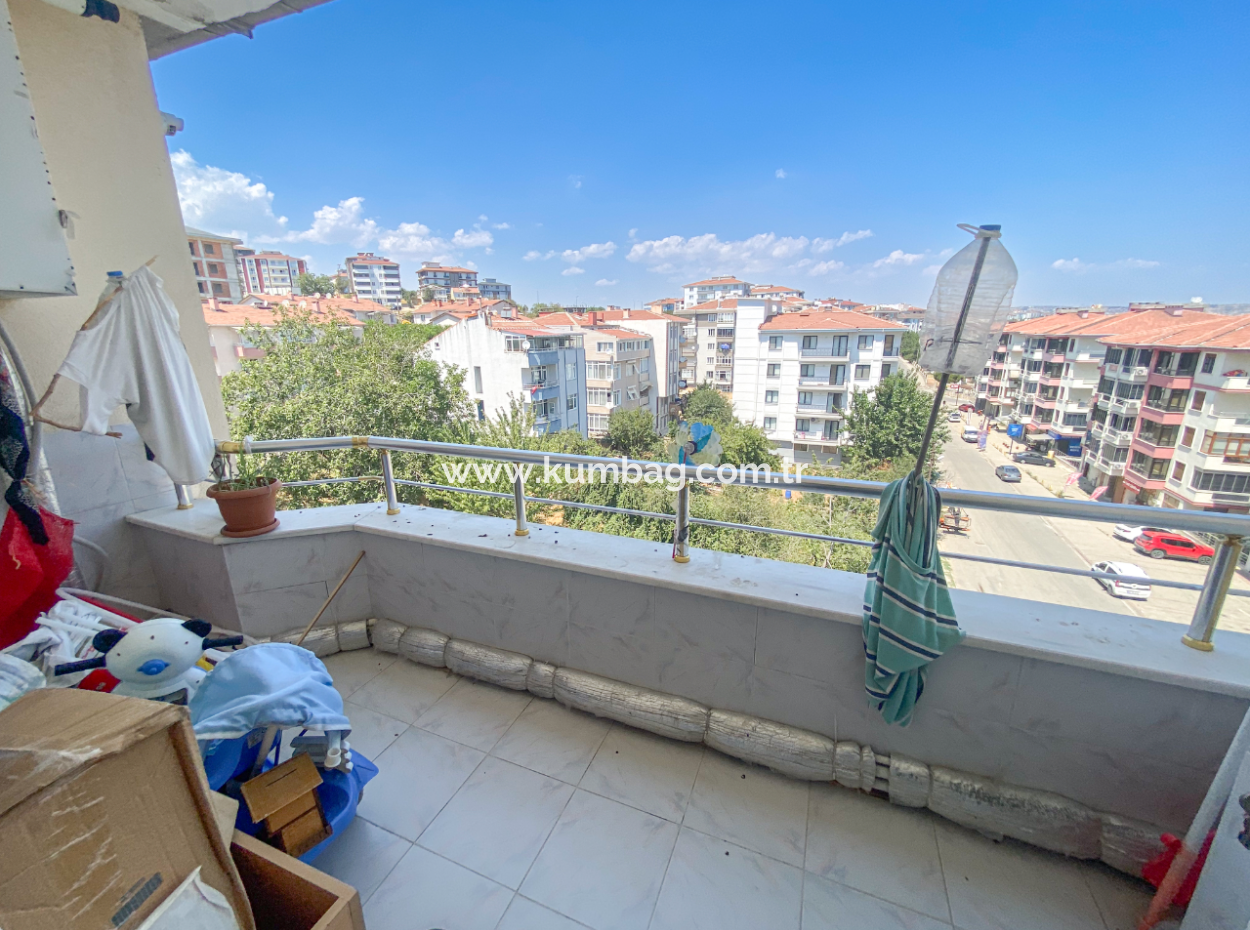 Altınova Mah. Site İçerisinde Deniz Manzaralı Satılık 2+1 Daire