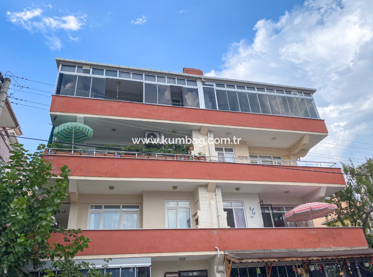 Kumbağ Merkezi Konumda Geniş Balkonlu Eşyalı 2+1 Satılık Daire