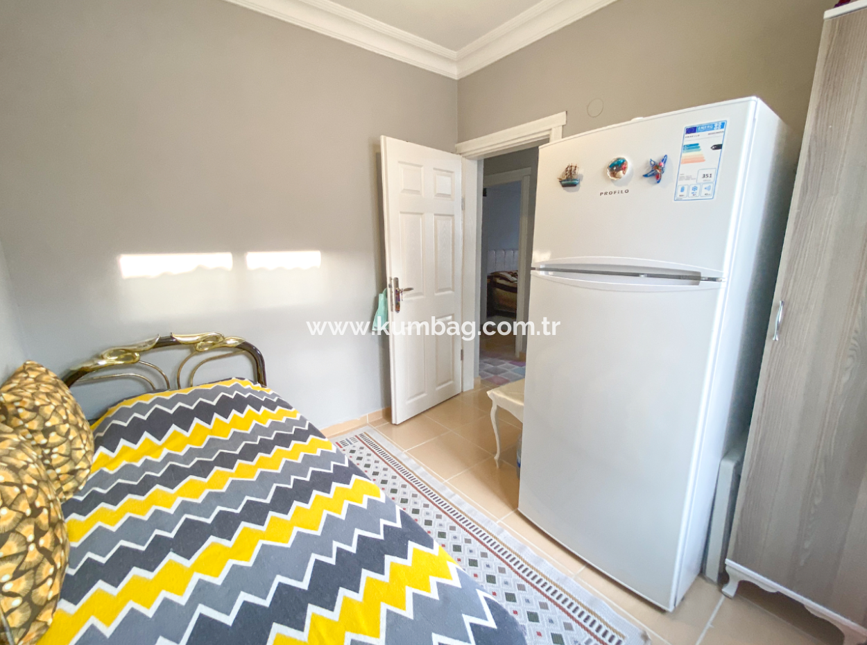 Kumbağ Merkezi Konumda Geniş Balkonlu Eşyalı 2+1 Satılık Daire