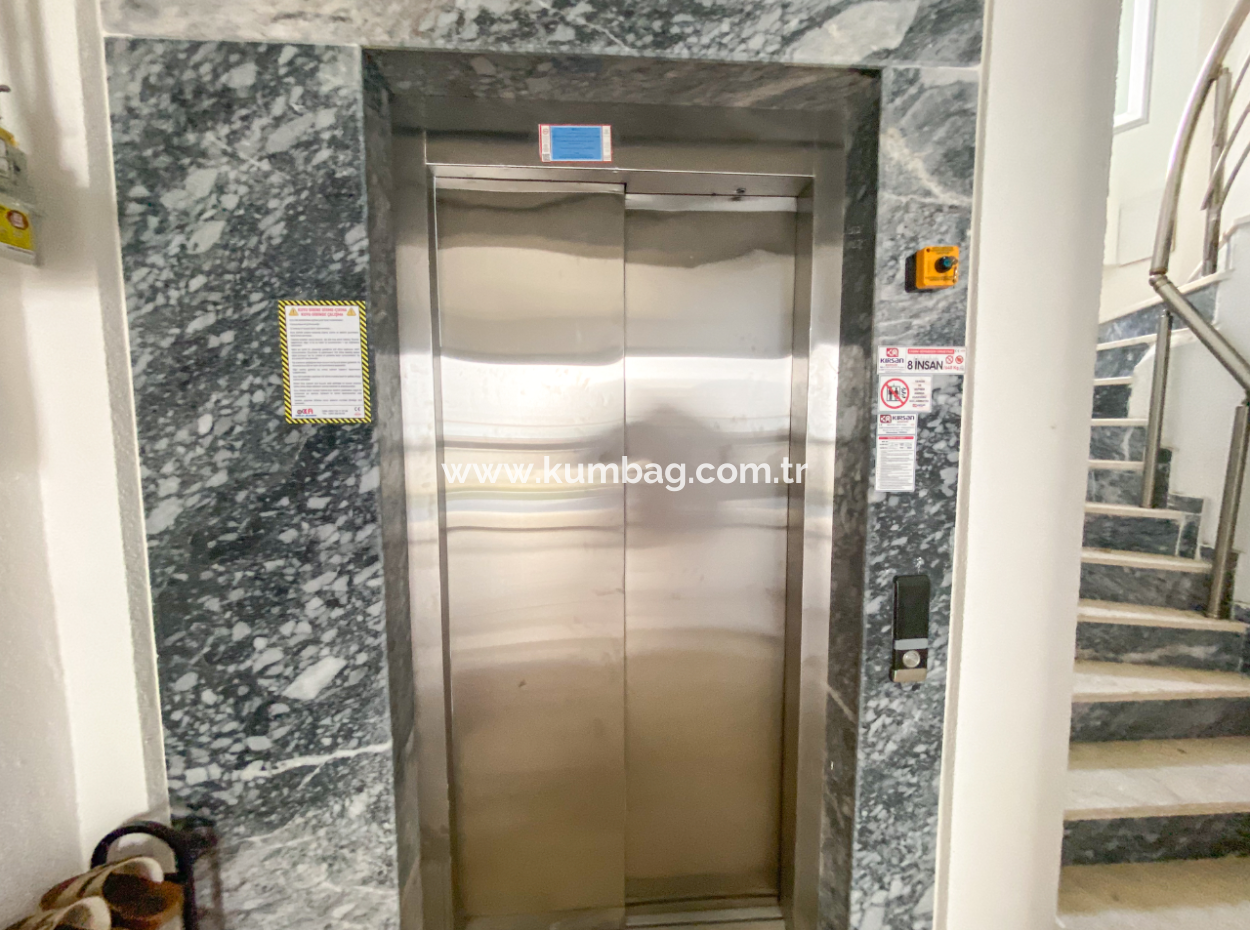 Kumbağ Pazar Sokağına Yakın Yeni Binada Eşyalı Bahçeli Satılık 1+1 Daire