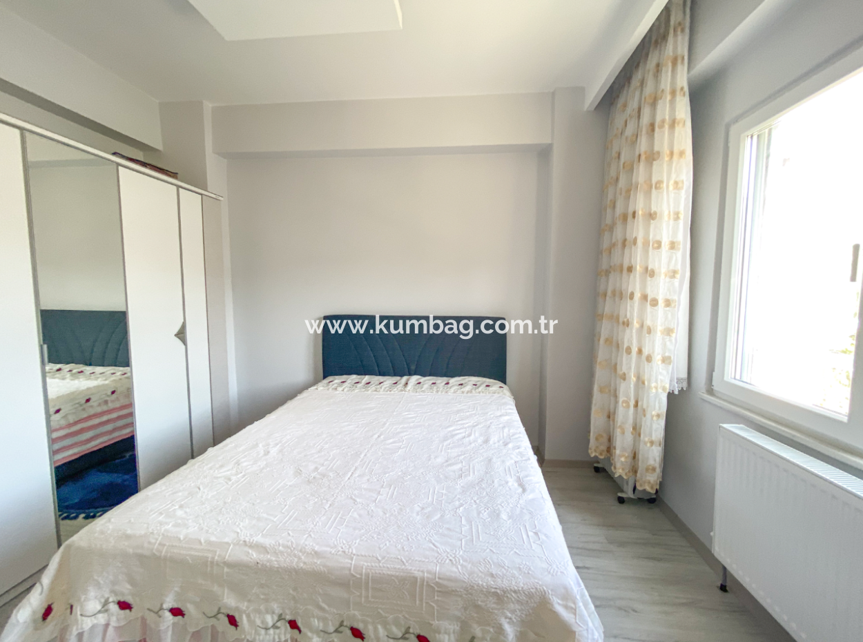 Kumbağ Pazar Sokağına Yakın Geniş Eşyalı 2+1 Kiralık Daire