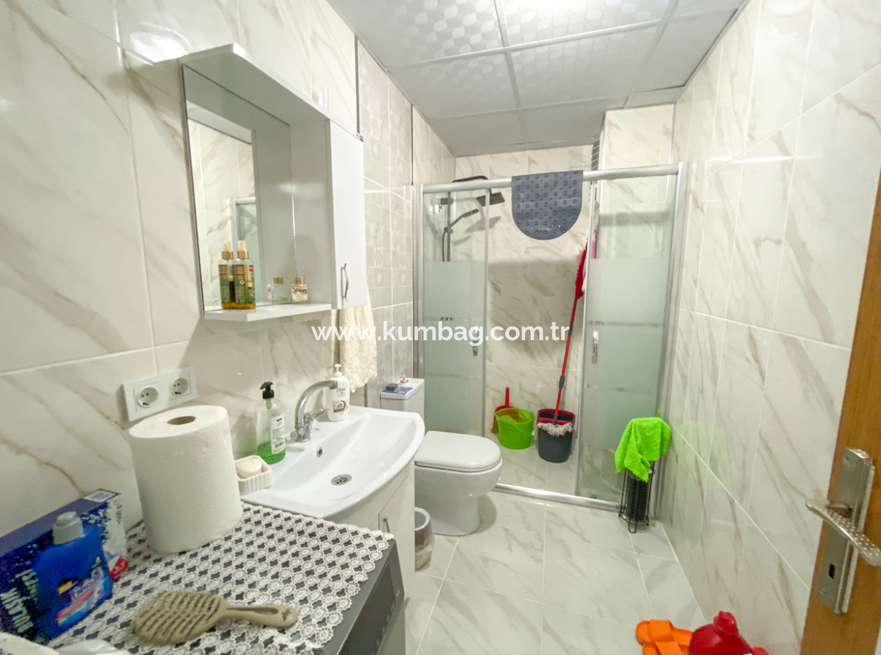 Kumbağ Pazar Sokağına Yakın Geniş Eşyalı 2+1 Kiralık Daire