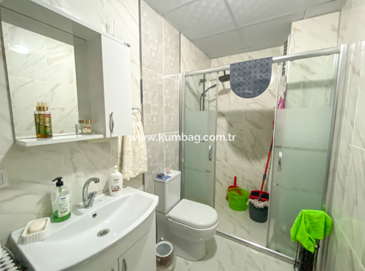 Kumbağ Pazar Sokağına Yakın Geniş Eşyalı 2+1 Kiralık Daire