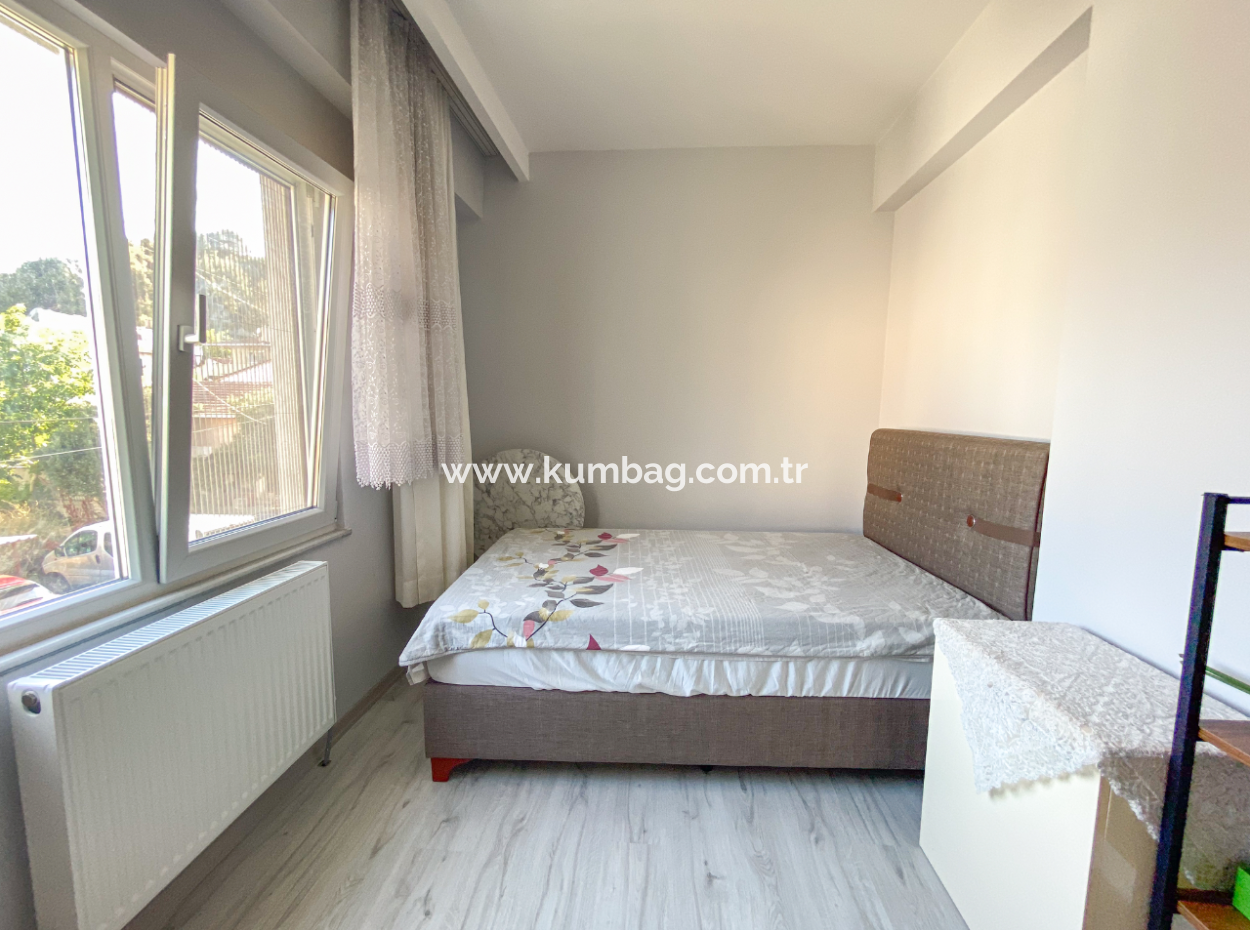 Kumbağ Pazar Sokağına Yakın Geniş Eşyalı 2+1 Kiralık Daire